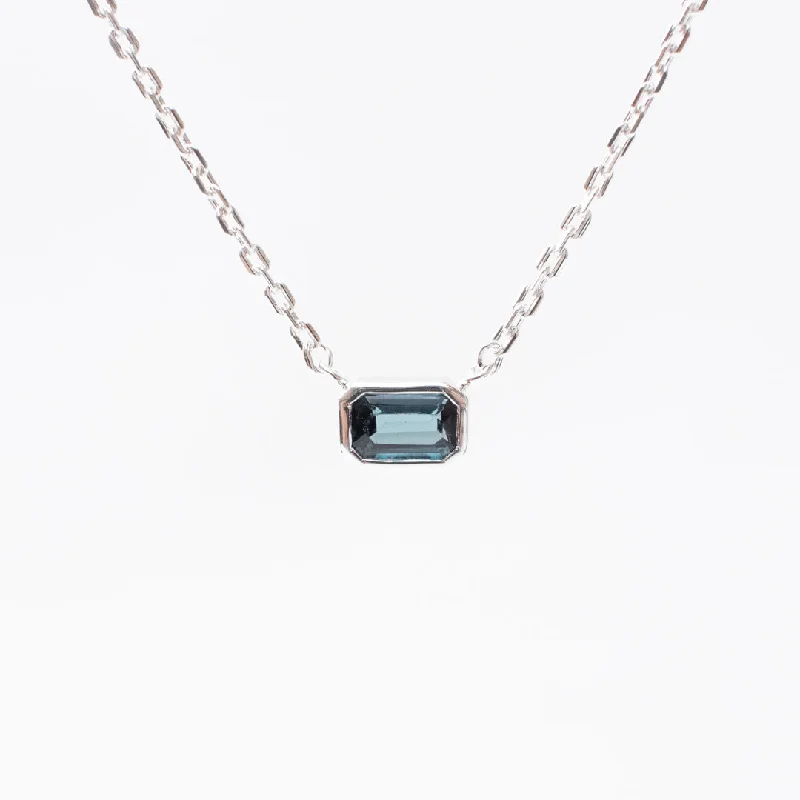 ladies-rose-gold-crystal-necklaces-Silver Octagon Shaped Blue Topaz Necklace