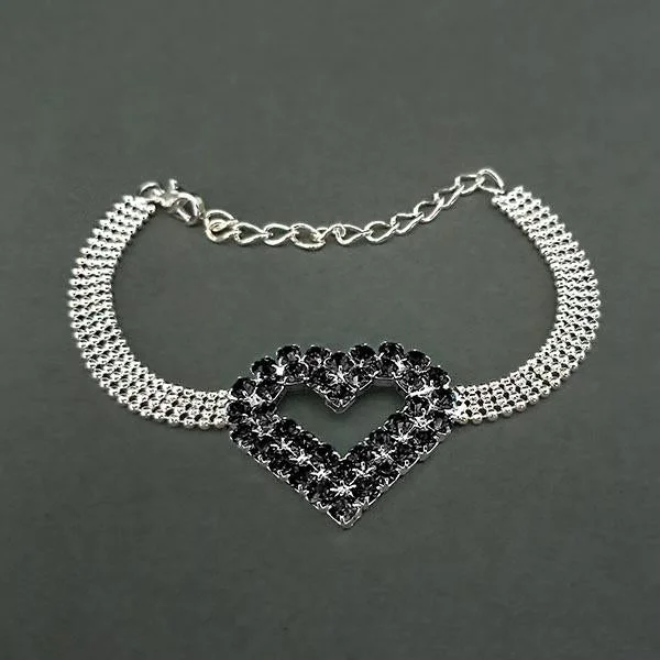 ladies-modern-rigid-link-bracelets-Urthn Black Austrian Stone Heart Shaped Silver Plated Bracelet