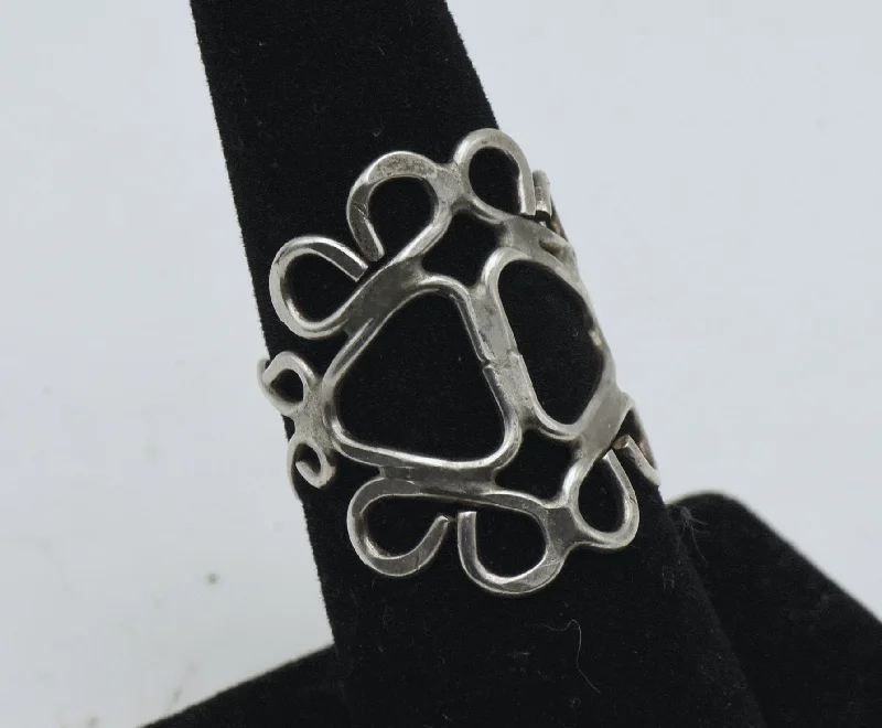 Ladies rings understated shine -Vintage Handmade Sterling Silver Finger Ring - Size 6.25