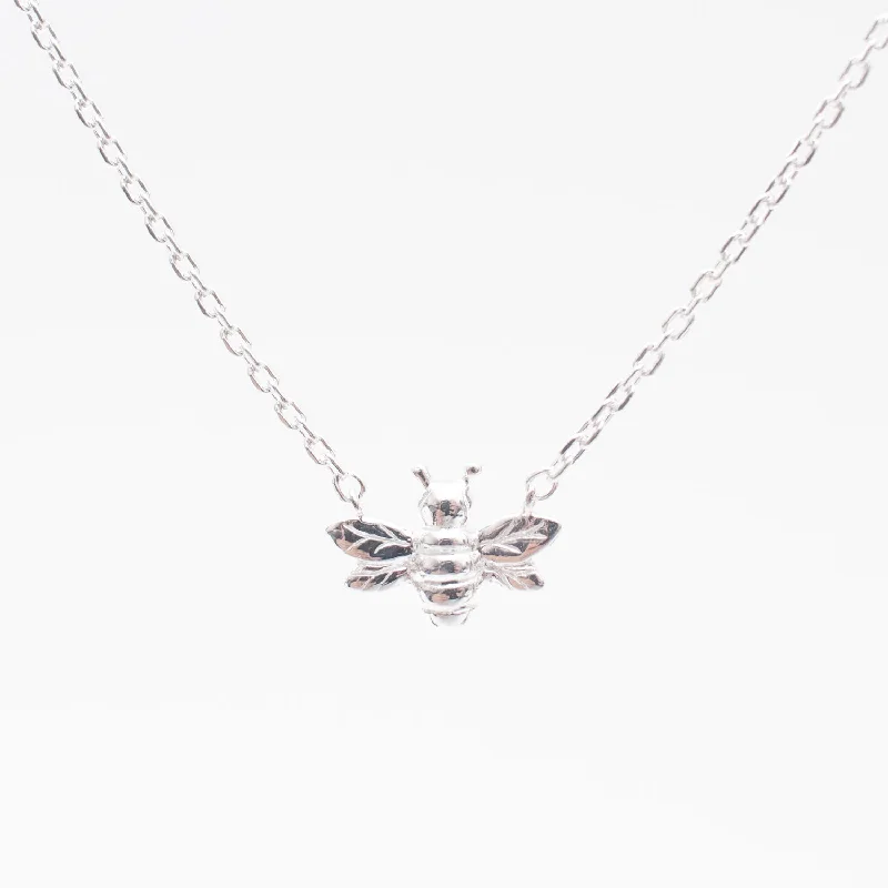 ladies-modern-bar-pendant-necklaces-Silver Small Cutout Bee Necklace