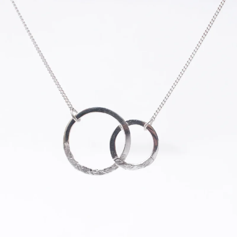 ladies-party-curb-chain-necklaces-Matte Silver Double Hand Hammered Necklace