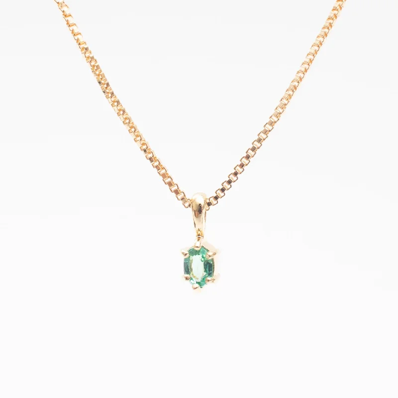 ladies-moon-box-chain-necklaces-Gold Vermeil Oval Claw Set Emerald Necklace