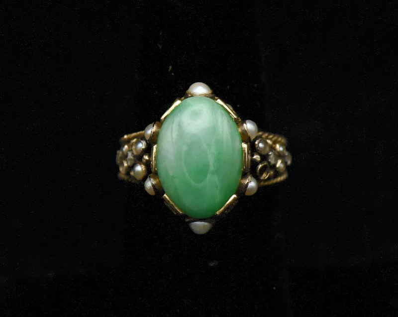 Ladies rings for elegant wardrobes -Vintage 18k Gold, Jade, Diamonds and Pearls Ring - Size 6.25