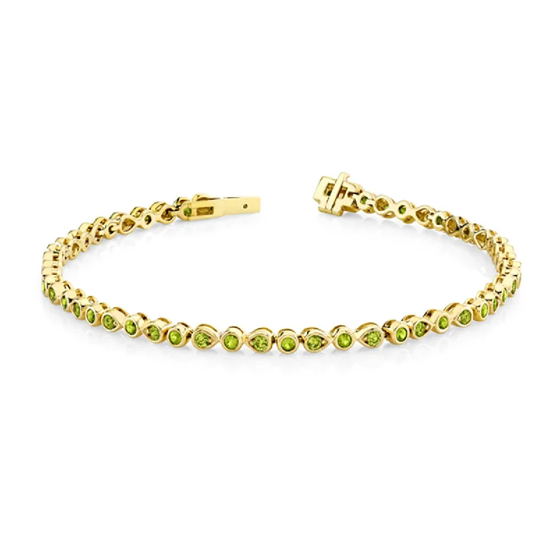 ladies-gold-pearl-bracelets-Peridot 14K Yellow Gold Bracelet