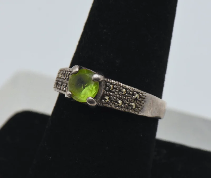 Ladies rings with tide elegance -Vintage Sterling Silver Marcasite and Green Glass Ring - Size 8