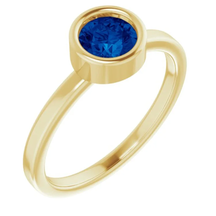 Ladies rings glossy shine -14K Yellow 5.5 mm Natural Blue Sapphire Ring