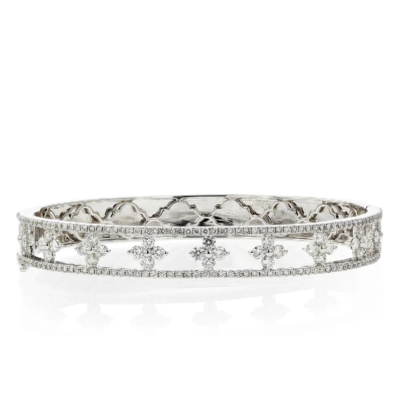 ladies-classic-slider-bracelets-Star Clover Diamond Bangle Bracelet