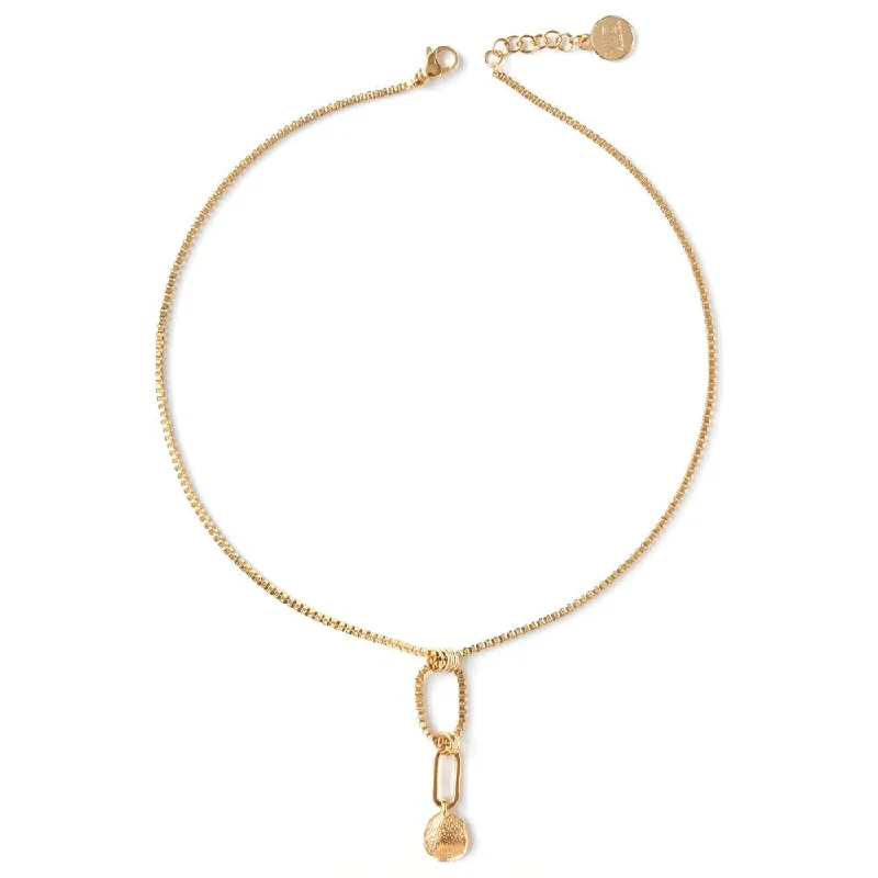 ladies-everyday-bar-pendant-necklaces-Pelerin Gold Necklace