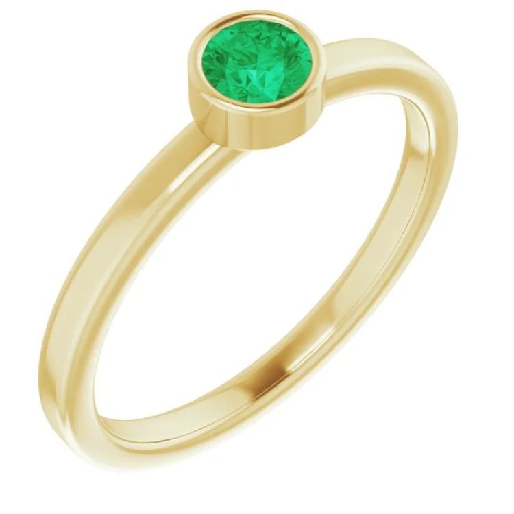 Ladies rings luminous flair -14K Yellow 4 mm Natural Emerald Ring